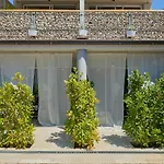 Palm Tree Apartments